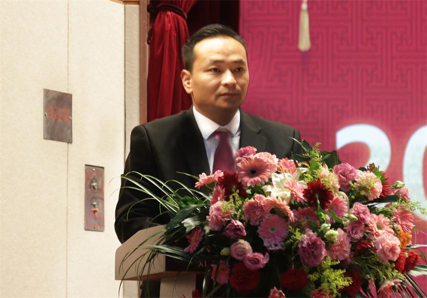 集团副总、纪委副书记张成彪同志作万象城线上平台,万象城（中国）“关于2018年违纪违规及重大事故责任单位的通报及处理决定”