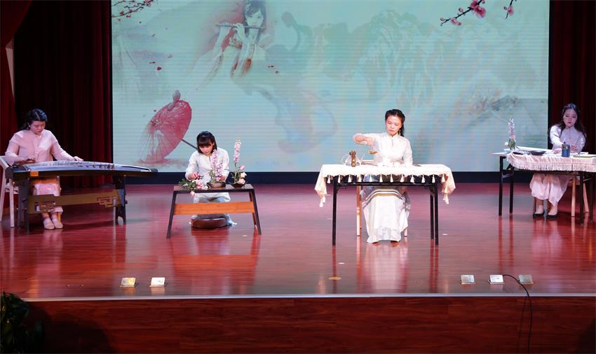 万象城线上平台,万象城（中国）2019年度工作动员大会---传统文化展示《茶花墨韵》
