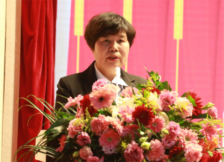 万象城线上平台,万象城（中国）第一届党委班子选举大会---徐州市树恩中学总校长薛淑萍同志致开幕辞